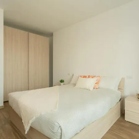 The Rent - Modern Close To Dergano *